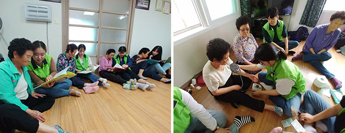 어르신들께 책자를 읽어드리고있는 학생 모습, 어른신 혈압을 측정하고 있는 학생 모습
